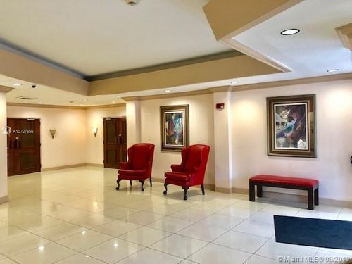 Building Photo - 1300 NE Miami Gardens Dr