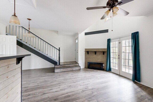 Building Photo - Corner of Comfort: Elevate Your Lifestyle ...