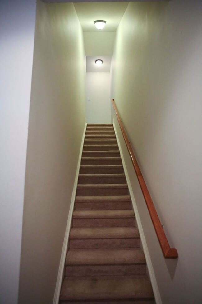 Building Photo - Available August 10th. Beautiful 3BR/2.5BA Townhome in Shelmore Village!