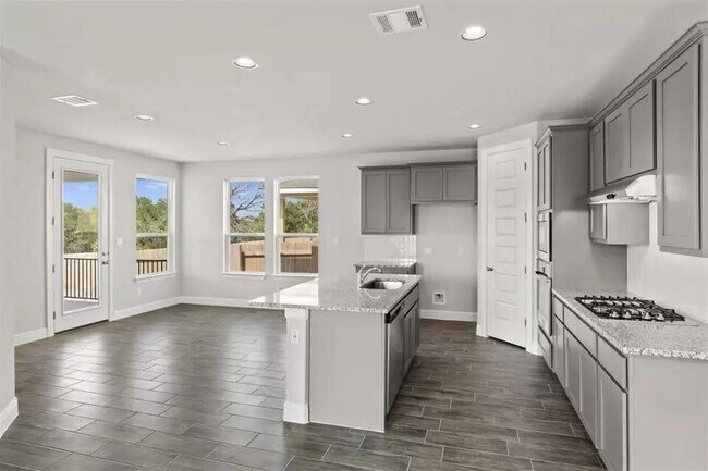 Building Photo - 125 Riverhill Dr