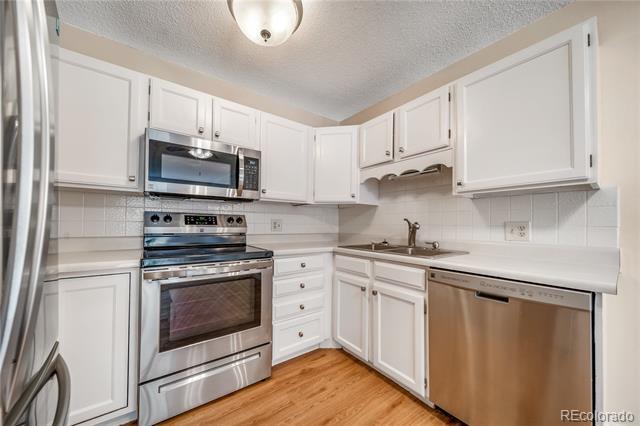 Building Photo - 3022 S Wheeling Way