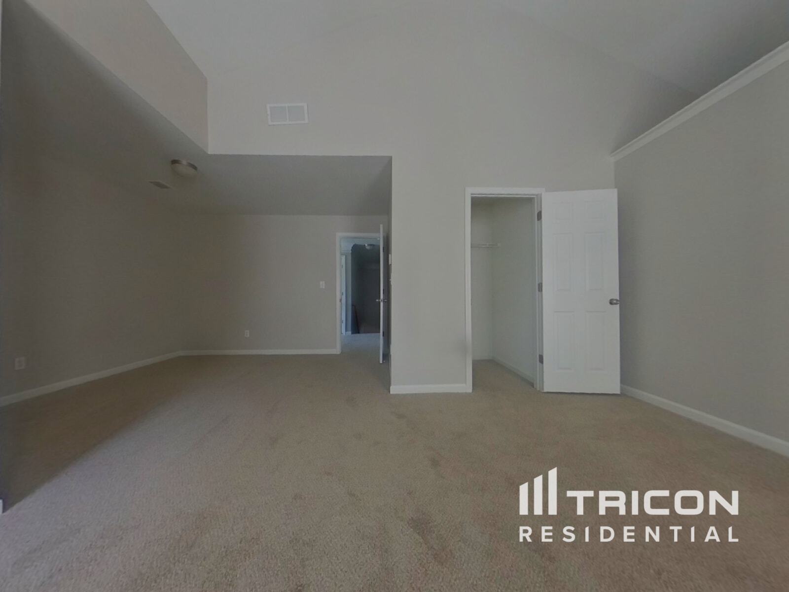Building Photo - 824 Tibwin Pl SE