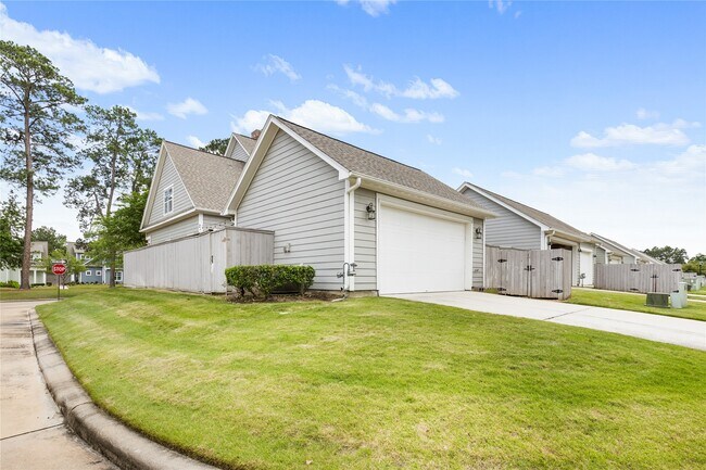 Building Photo - 243 Kendrick Pines Blvd