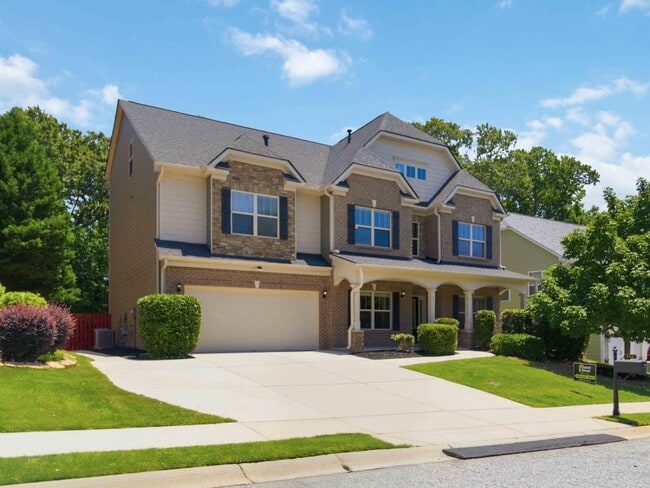 Building Photo - 310 Strasburg Dr