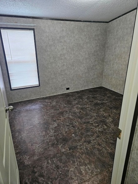 Building Photo - 675-5604 Corner