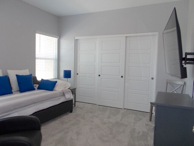 Building Photo - Beautiful 4 Bedroom Home