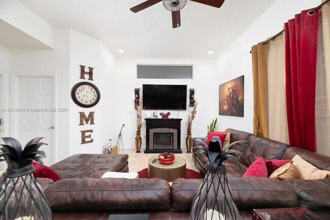 Building Photo - 4832 SW 159th Ave