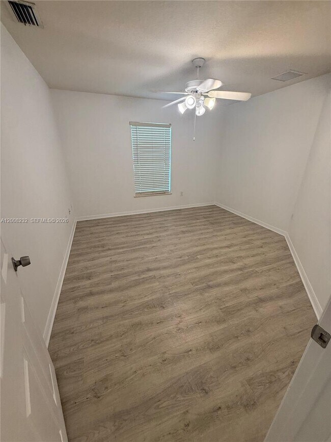 Building Photo - 3262 SW Cohutta St