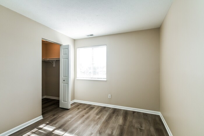 Building Photo - 6643 Manassas Dr