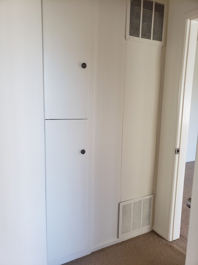 Building Photo - 329 California Ave