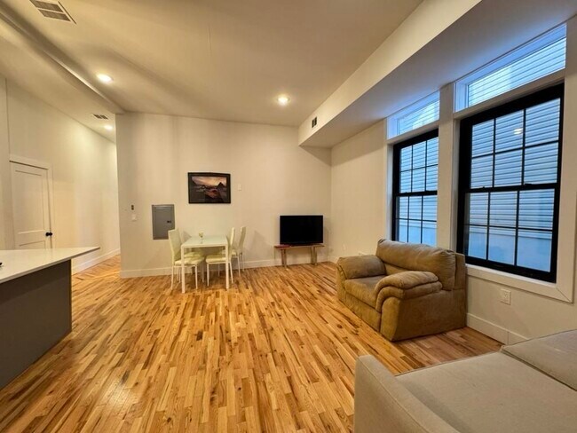 Building Photo - 241 Palisade Ave
