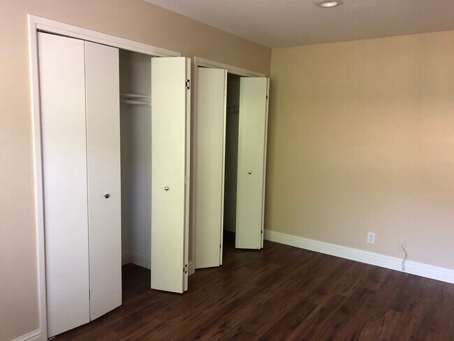 Downstairs bedroom #2 - 627 Timberpine Ave