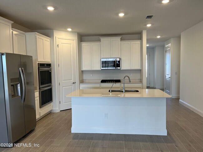 Building Photo - 66 Otsego Ln