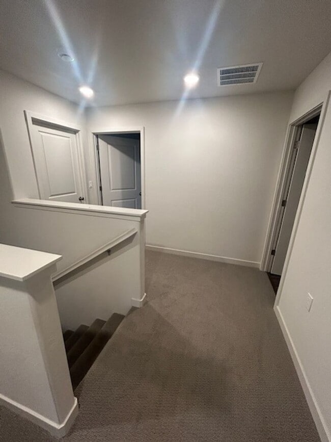 Building Photo - Newer 5 Bedroom 3 Bathroom in Tulare Coming Soon!!