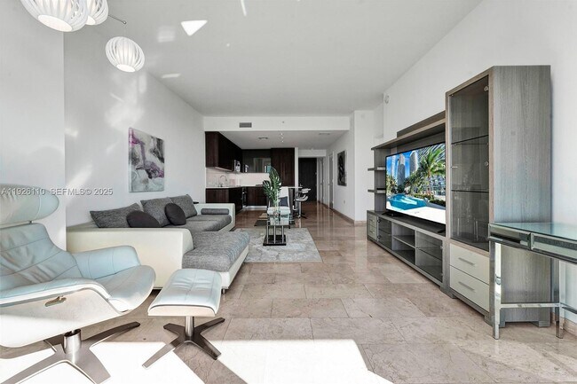 Building Photo - 88 SW 7th St