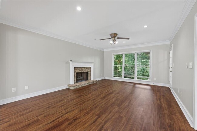 Building Photo - 3760 Peachbluff Ct