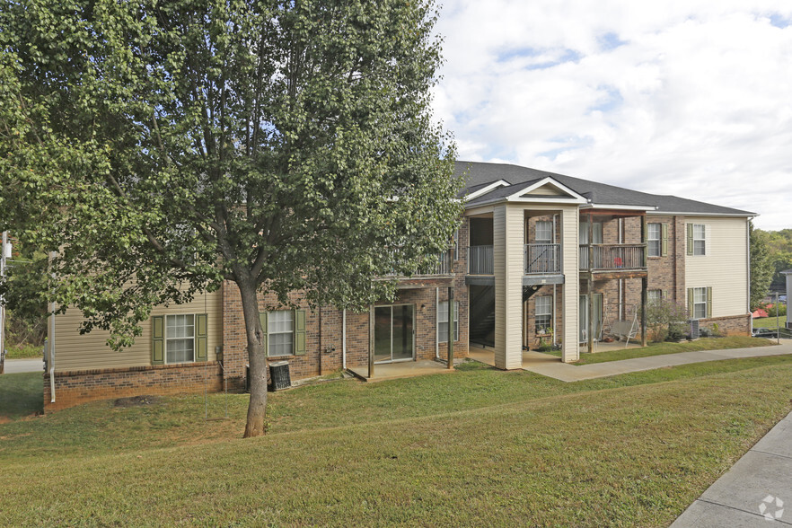 Primary Photo - Ashton View Apartments