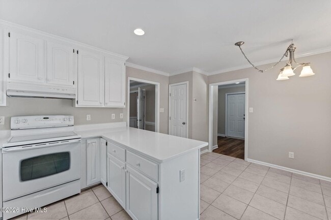 Building Photo - 24 Spring Lake Dr