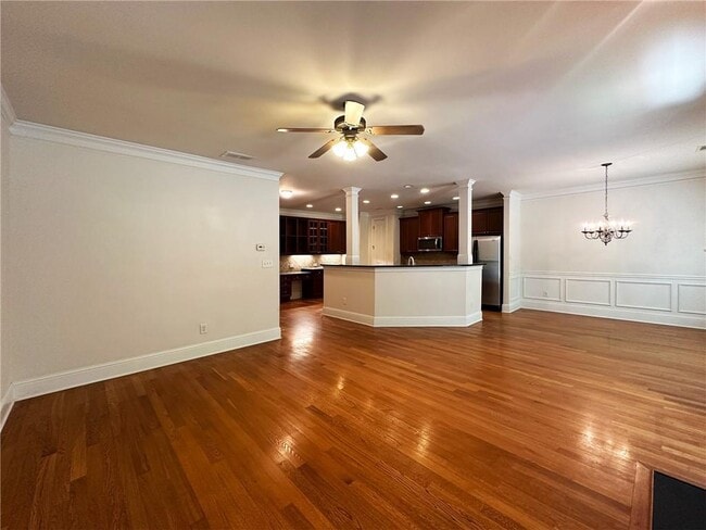 Building Photo - 5132 Meridian Ln