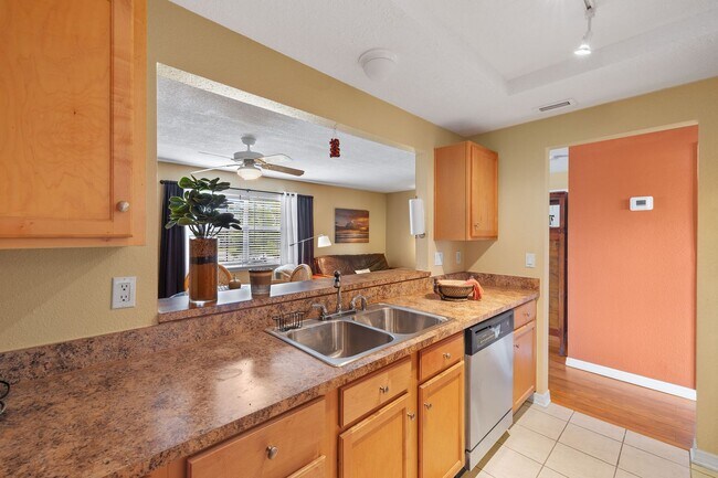 Building Photo - Palms at Waters Edge 3344-M6