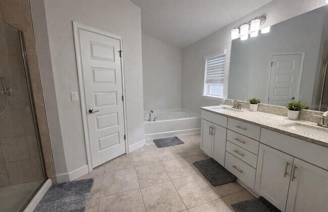 Building Photo - 14529 Scottburgh Glen Dr