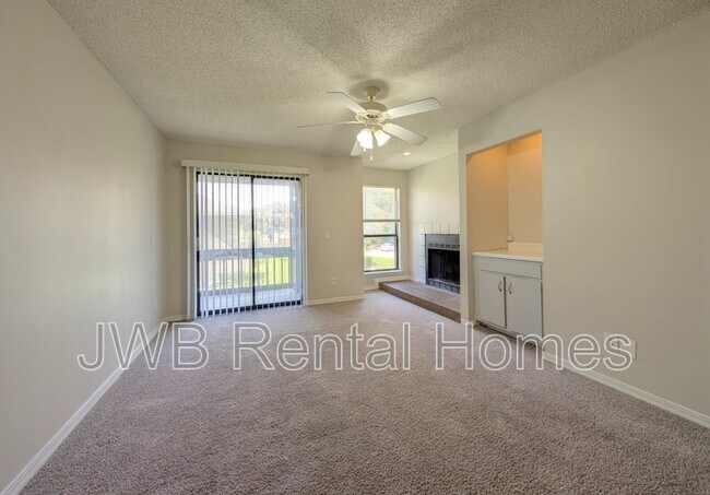 Building Photo - 10200 Belle Rive Blvd