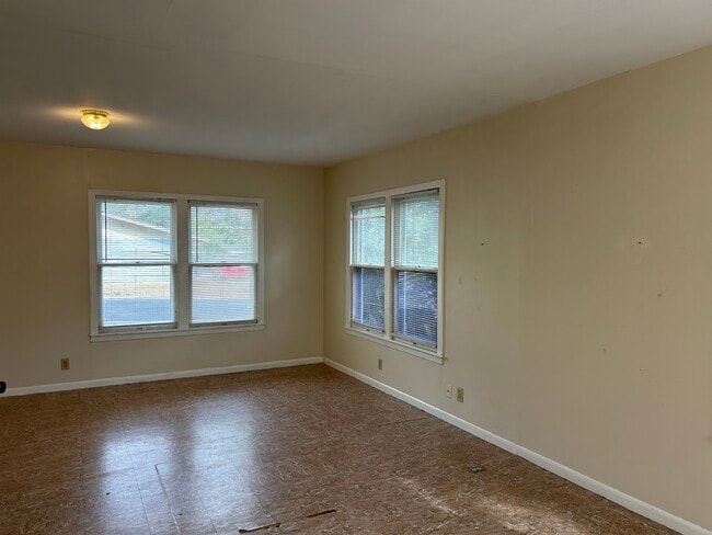 Building Photo - 1802 Vine St