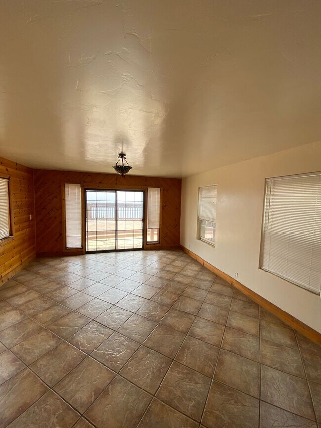 Building Photo - 6585 Del Playa Dr