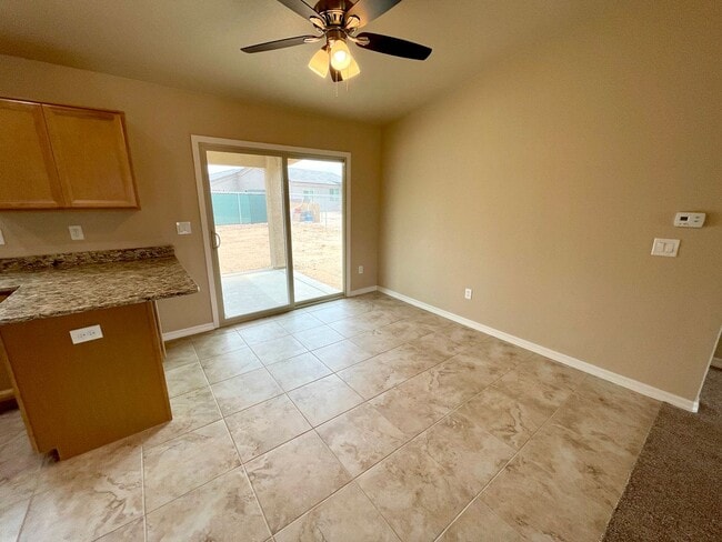 Building Photo - Built in 2024, 3 bedroom, 2 bathroom home located in Golden Valley, AZ