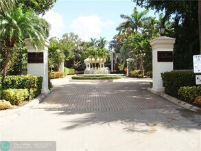 Building Photo - 1556 S Ocean Ln
