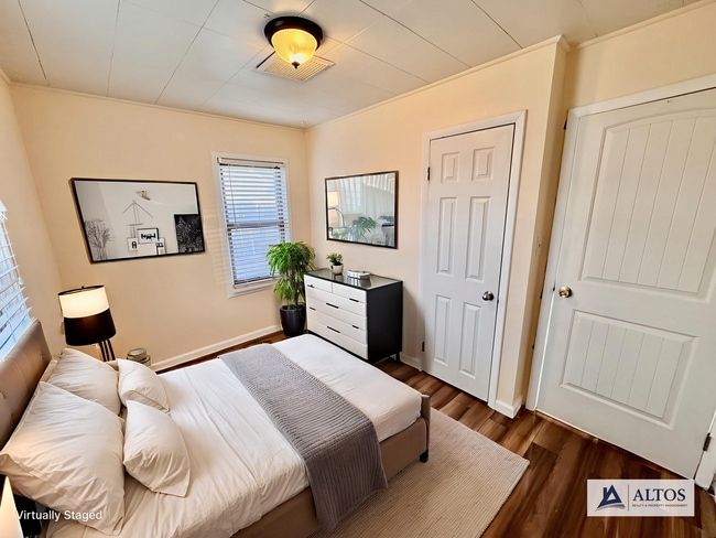 Building Photo - Move-In Ready 4BR Home with Finished Basement, Flex Space & Large Yard