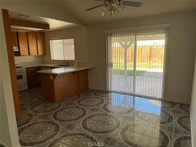 Building Photo - 1229 Onyx Dr
