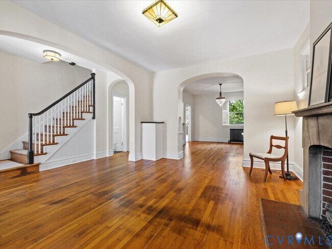 Building Photo - 3319 W Grace St