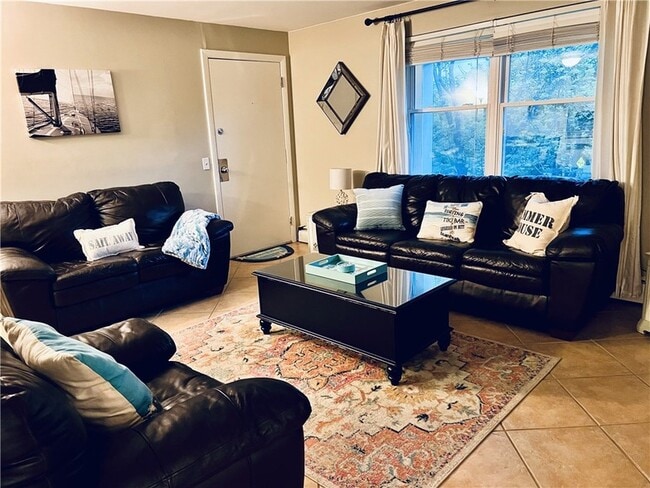 Building Photo - 70 Carroll Ave