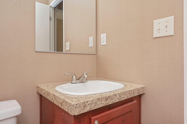 Building Photo - 2295 Bermuda Ln