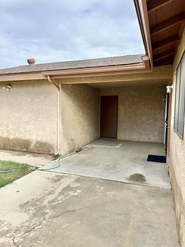Building Photo - 1313 E Millard Way