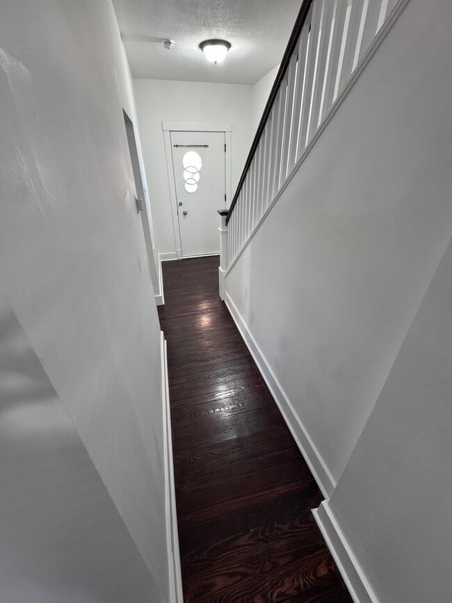 Building Photo - Gorgeous Fully Renovated 4-Bed 1-Bath House In Christy Park!!!