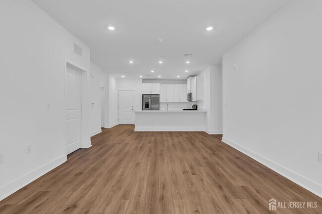 Building Photo - 28204 Radford Ct