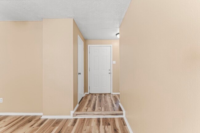 Building Photo - 17219 Camberwell Green Ln