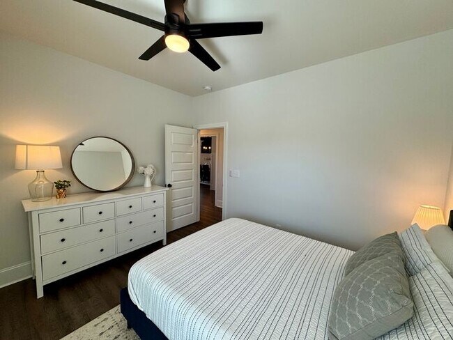 Building Photo - Pre-lease today for a late May move in