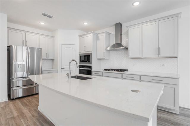 Building Photo - 345 Willowmore Dr