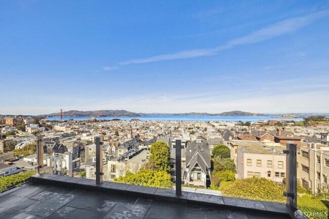 Building Photo - 2336 Broadway