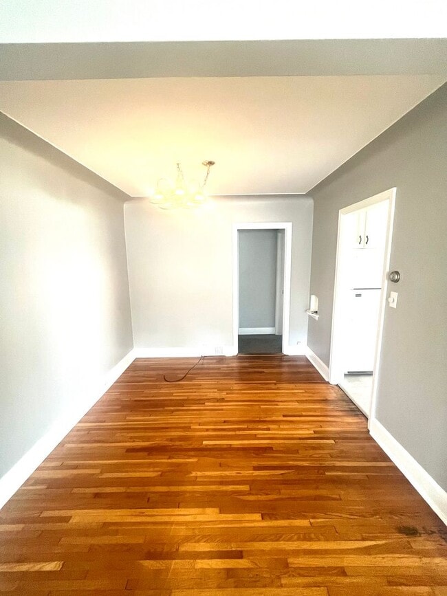 Building Photo - 1913-1915 Woodland Ave