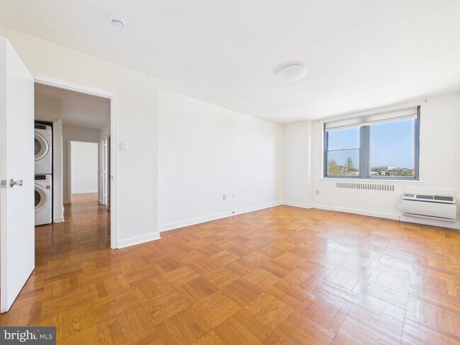 Building Photo - 2601 Pennsylvania Ave