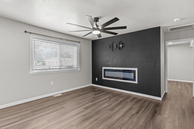 Building Photo - 1408 Quiet Ct