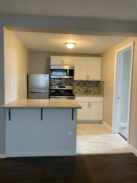 306 Craft Ave Unit 8 - The Oaks