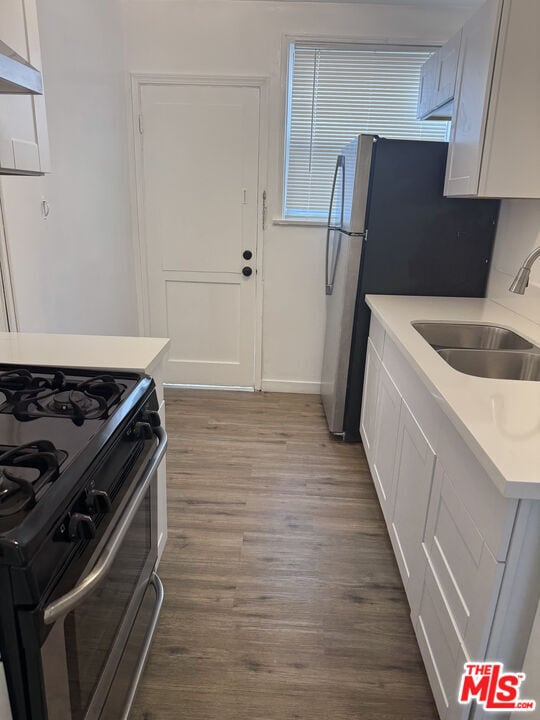 Building Photo - 2560 Venice Blvd.