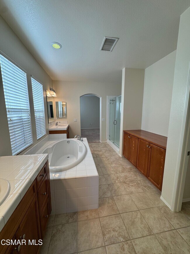 Building Photo - 67 Calle Cataluna