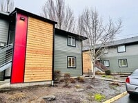 Building Photo - Cedar Mills Two Bedroom Condo-Nicely Remodeled!