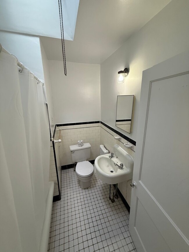 Building Photo - VanKirk Street & Rising Sun Avenue